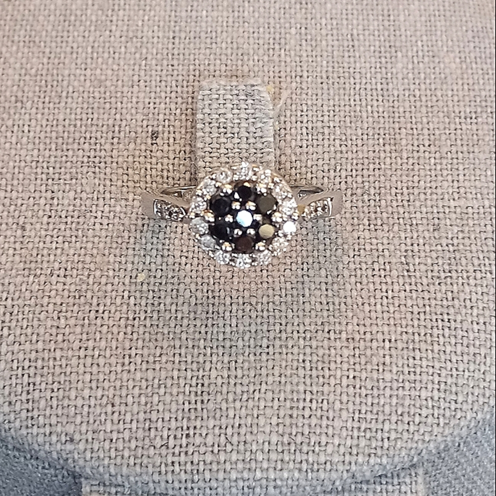Black & White Pavé Diamond Ring (.590tcw) in 14K SOLID WG (3.38g), Size 6